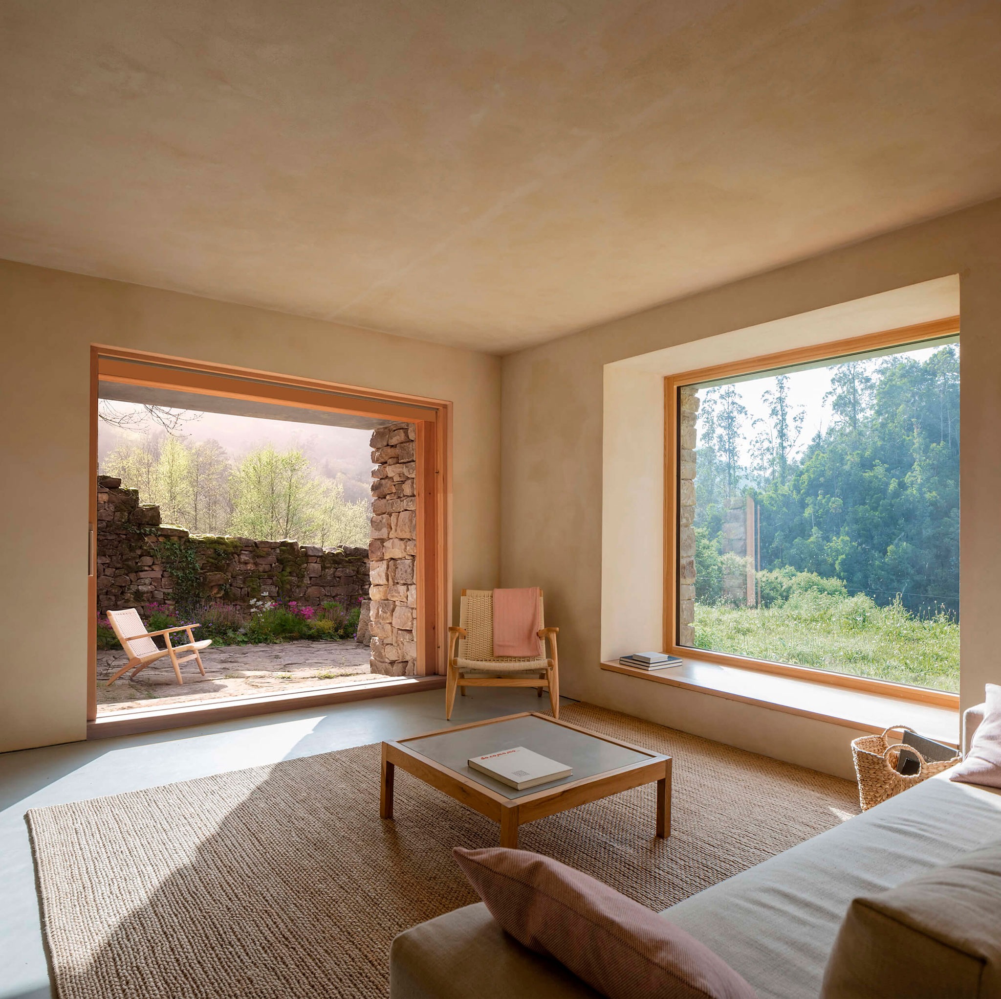Casa Mínima por Estudio Mínima. Fotografía por Biderbost Photo.