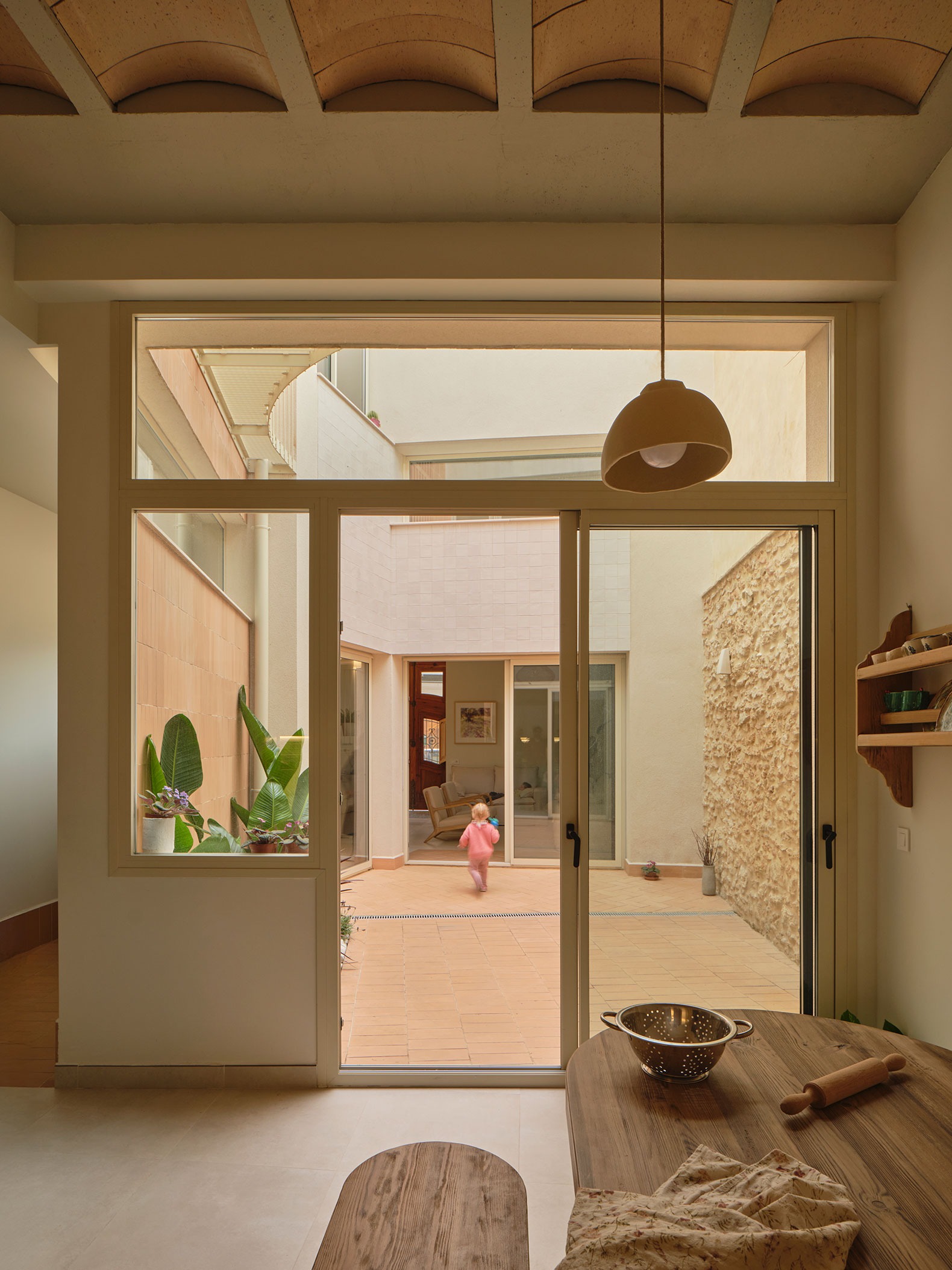 «Casa per a piano i violí» por ENDALT + Josep Eixerés. Fotografía por David Zarzoso.