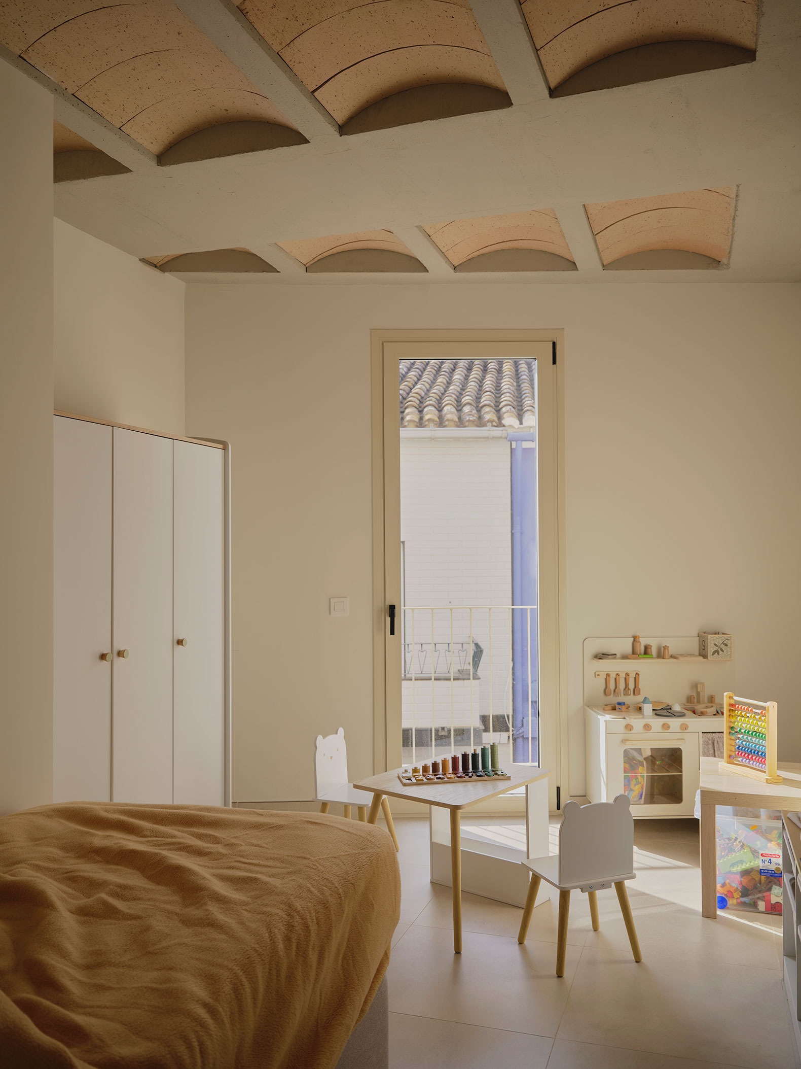«Casa per a piano i violí» por ENDALT + Josep Eixerés. Fotografía por David Zarzoso.