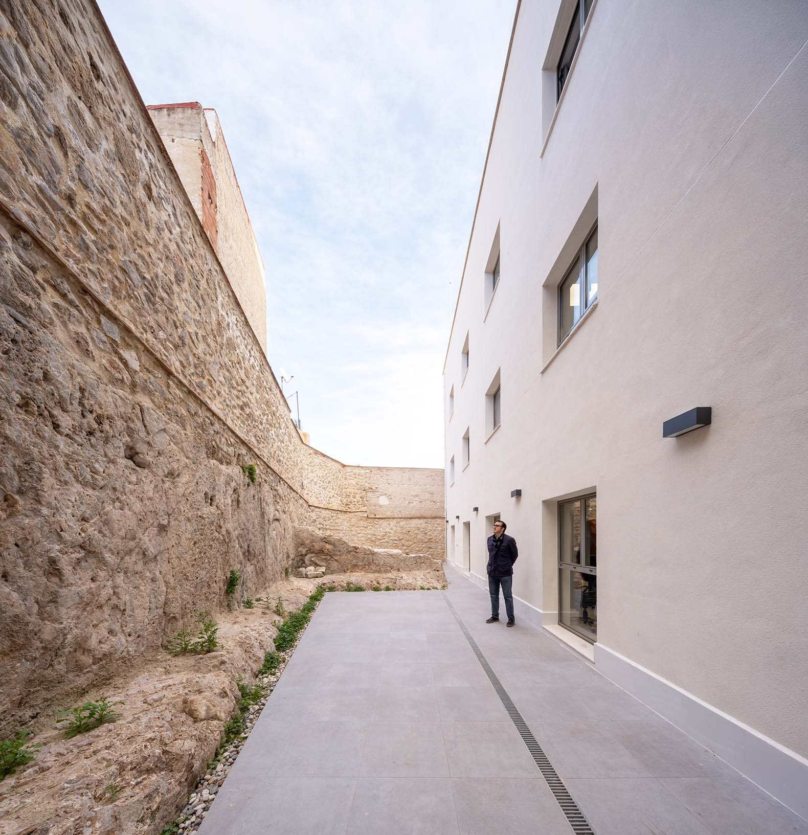 Rehabilitación del Edificio de los Antiguos Juzgados por Galiano Garrigós y Santiago Pastor. Fotografía por David Frutos.