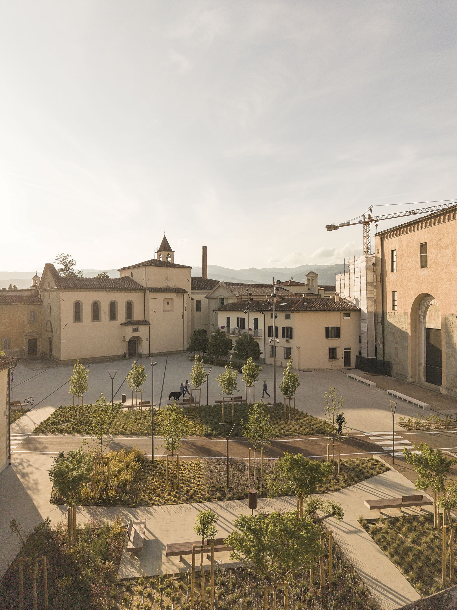 Plaza San Lorenzo en Pistoia por MICROSCAPE. Fotografía por Filippo Poli.