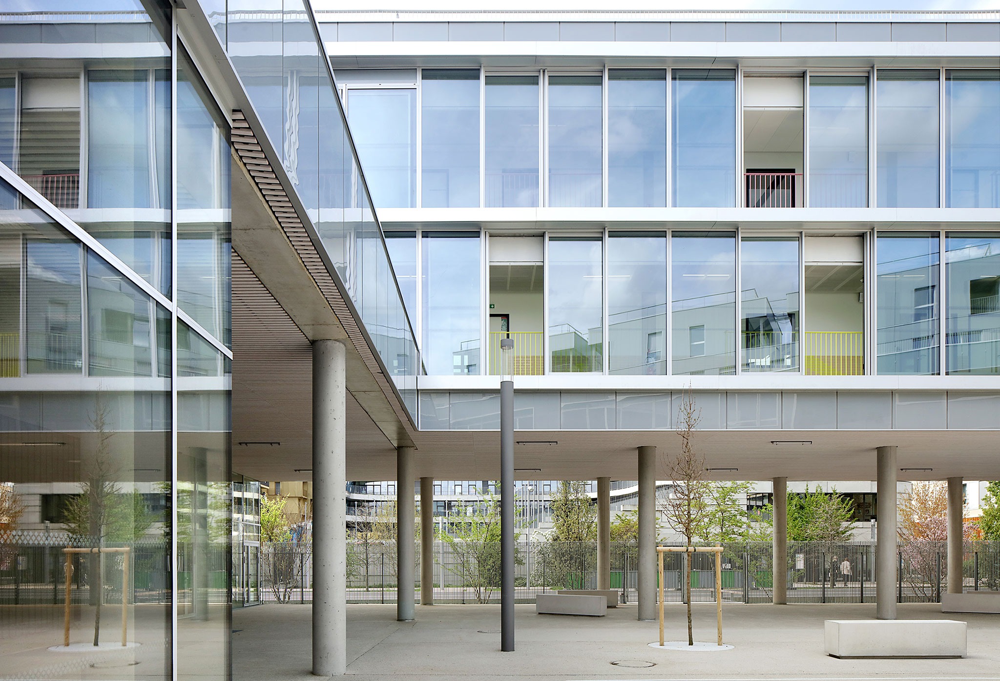 Campus experimental Renault por Mikoü Architecture. Fotografía por Filip Dujardin.