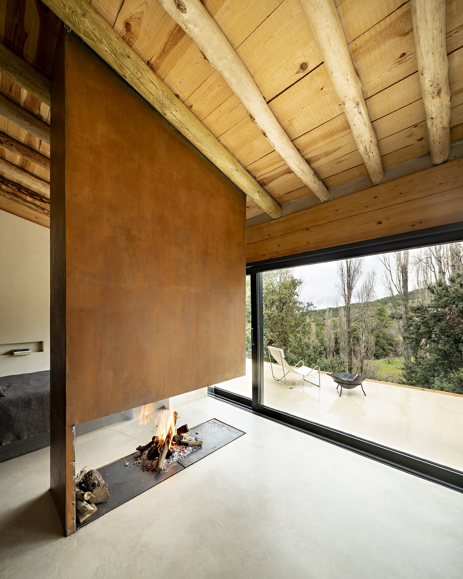 Experimental shelter by SANTZO arquitectos. Photograph by Javier Callejas Sevilla.