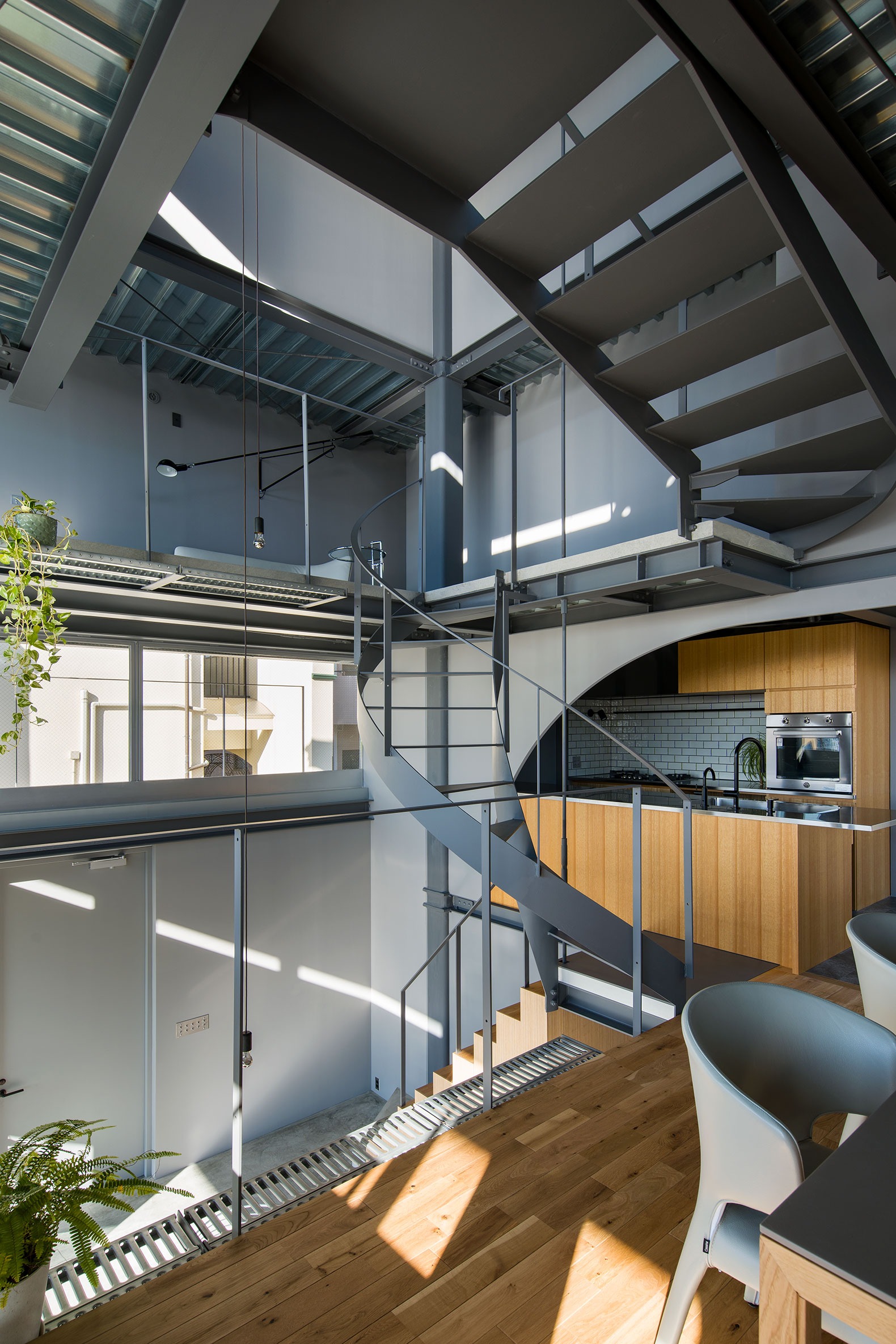 House in Kitano by Tomohiro Hata Architect & Associates. Photograph by Toshiyuki Yano.