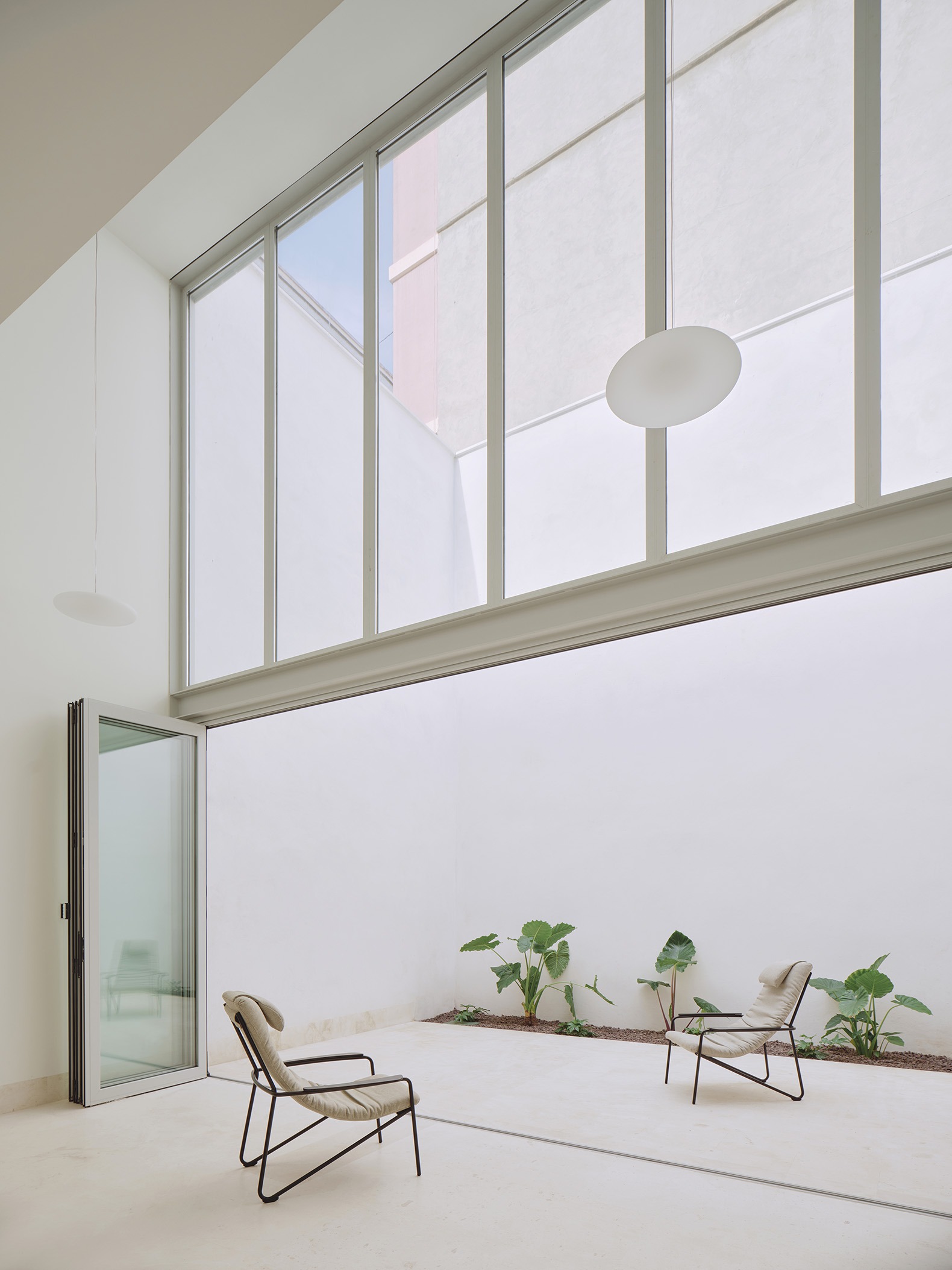 Casa Nido por Iterare arquitectos. Fotografía por David Zarzoso.