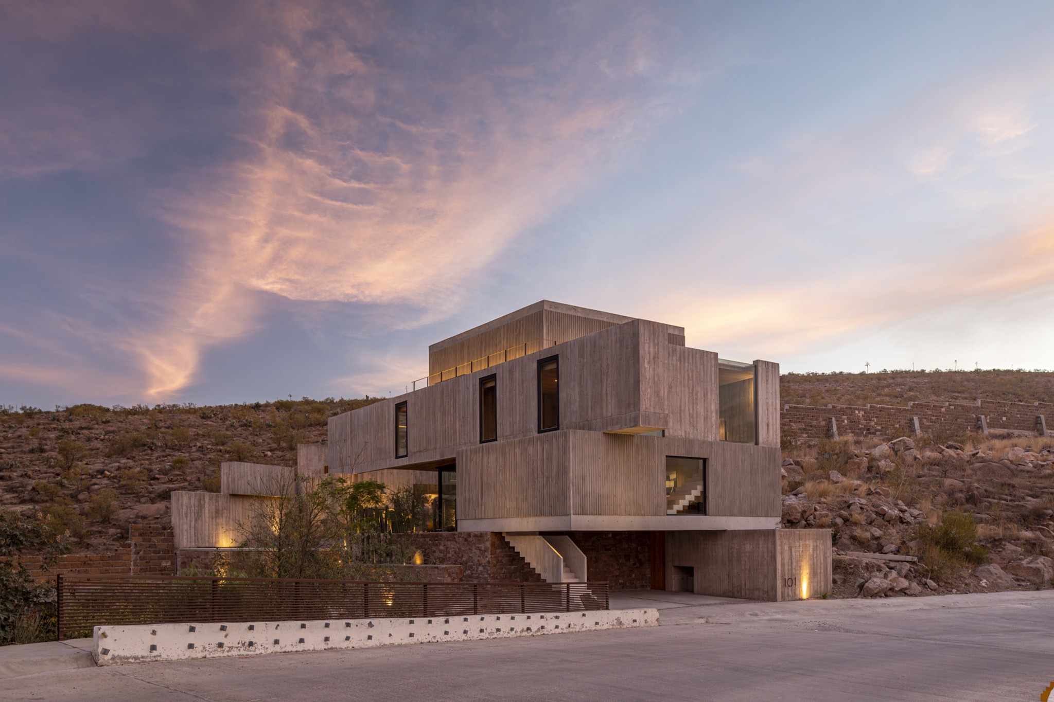 "Casa ECO" by Sensacional Dinmáica Mexicana. Photograph by Onnis Luque.