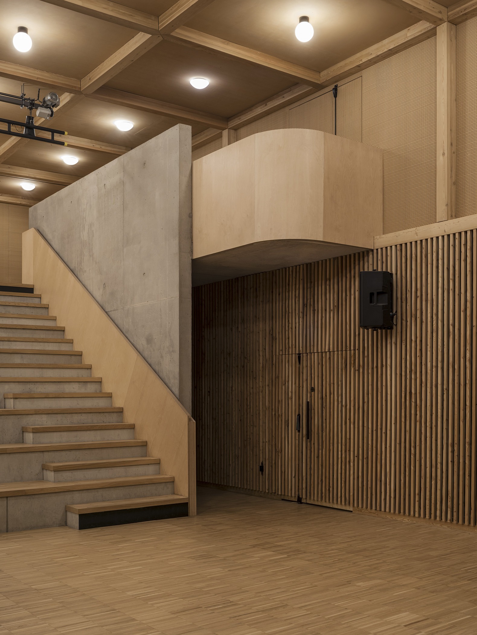 Conservatorio y Auditorio Jean-Claude Casadesus por Ateliers O-S architectes. Fotografía por Cyrille Weiner.