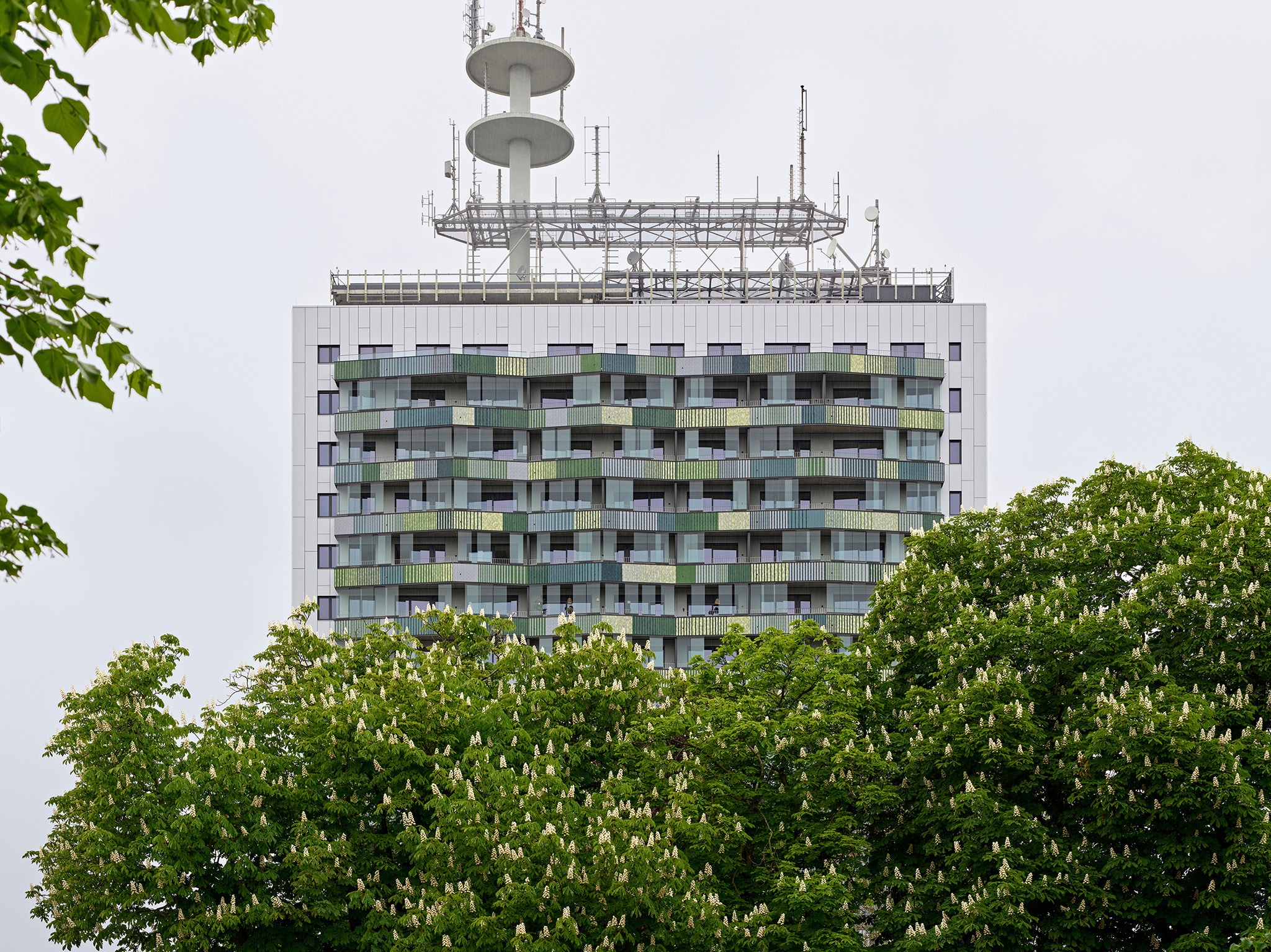 Torre Telekom por Sauerbruch Hutton. Fotografía por Helmuth Scham BFF.
