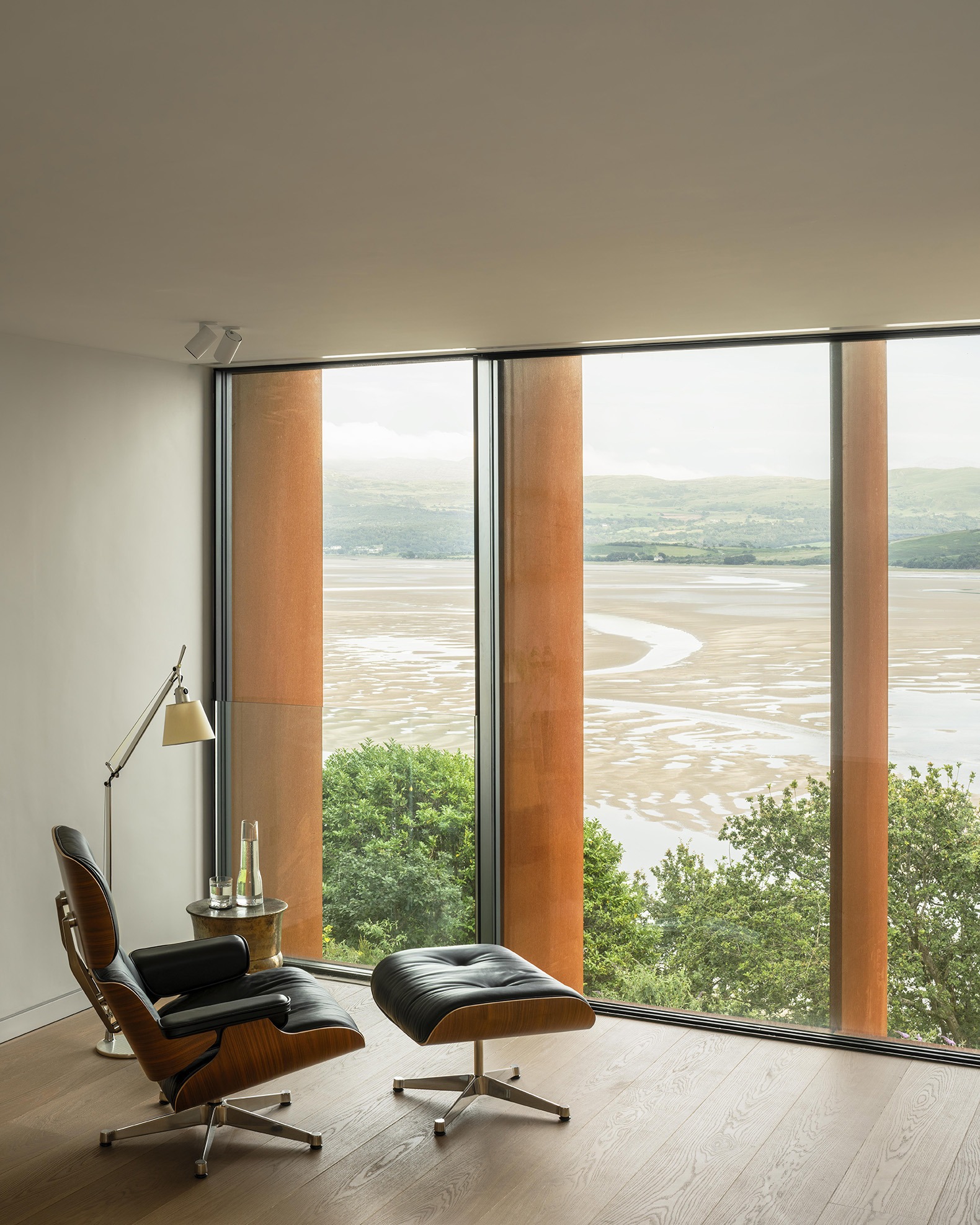 Porthmadog House by Ström Architects. Photograph by James Silverman.
