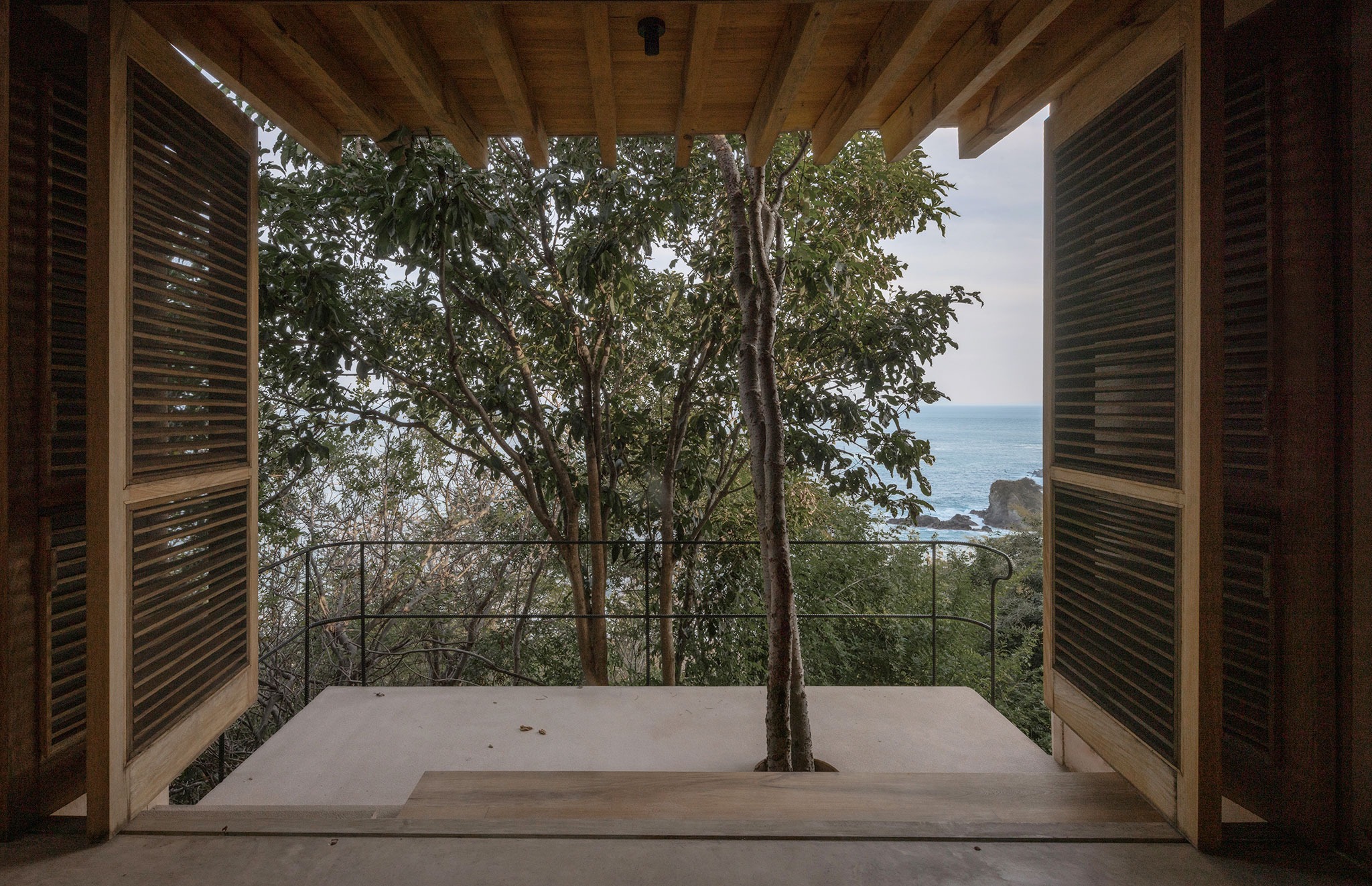 "Diez Pies" House by Studio Font. Photograph by Alber Studio.