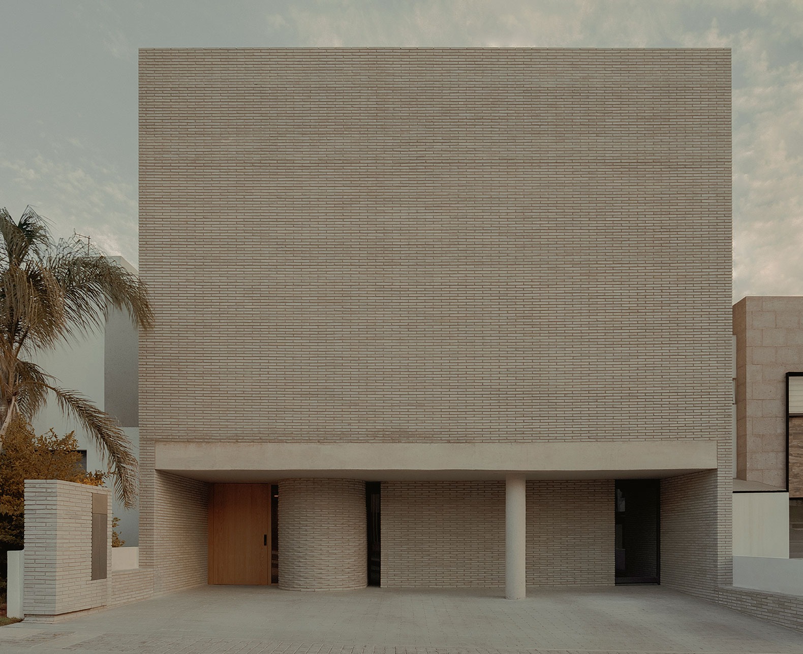"Casa Refugio" by Taller Segovia Molina. Photograph by Zaickz.