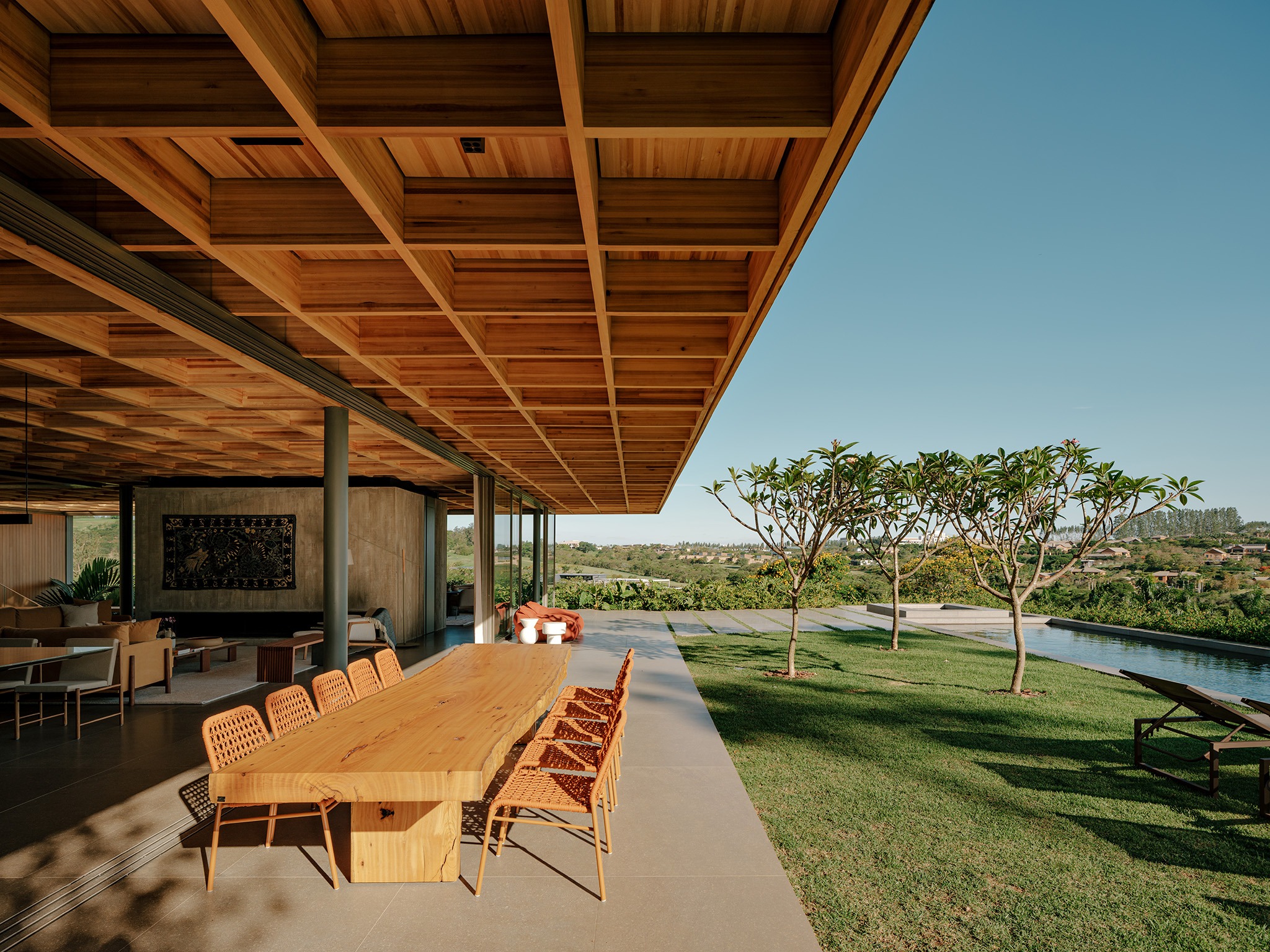 "Casa Colmeia" by Sabella Arquitetura. Photograph by Fran Parente. 