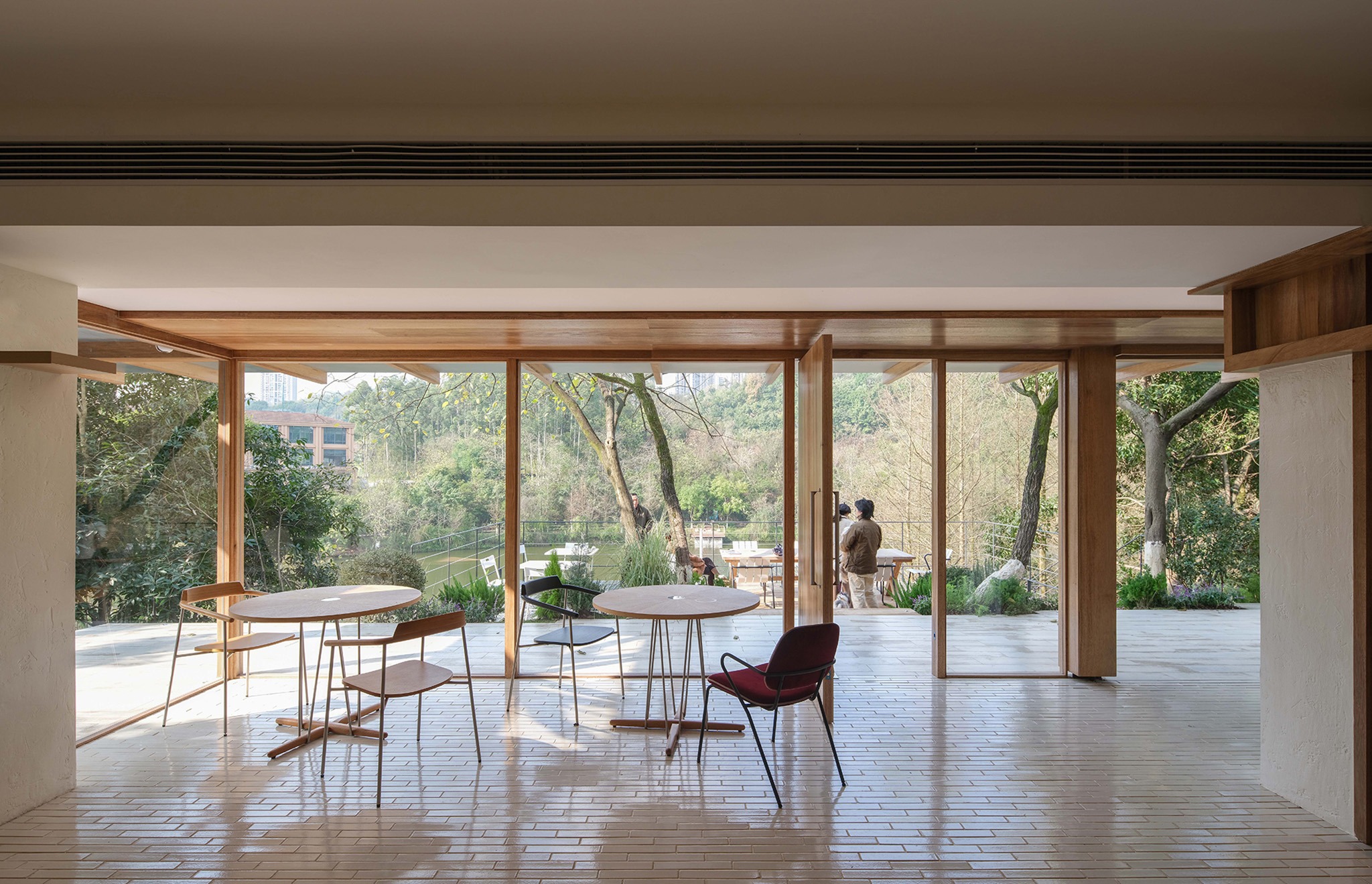LAGO Italian Family Kitchen by vari architects. Photograph by Zhu Wenqiao.