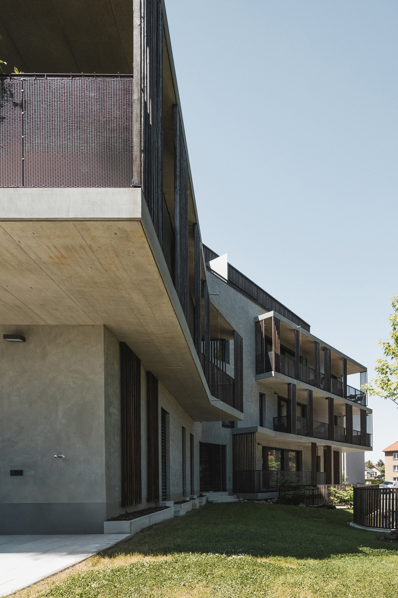 Edificio Residencial Mánesova por OK PLAN ARCHITECTS. Fotografía por Petr Polák Studio.