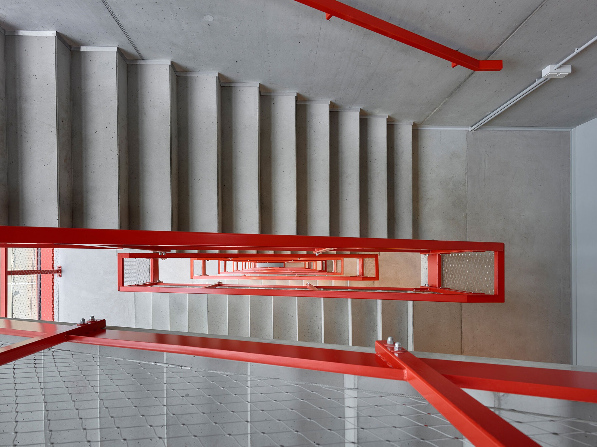 Servicio de Bomberos y Rescate de Praga, de Architektura. Fotografía por Filip Šlapal.