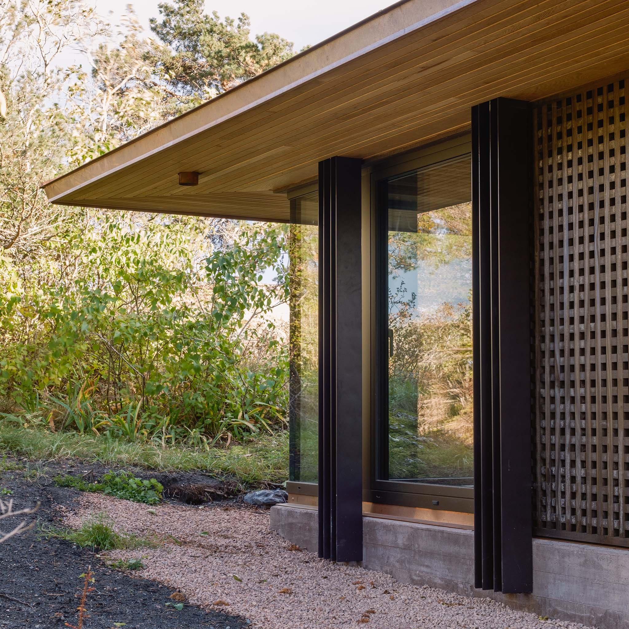 Cabin Ostøya by R21 Arkitekter. Photograph by Ruben Ratkusic. 