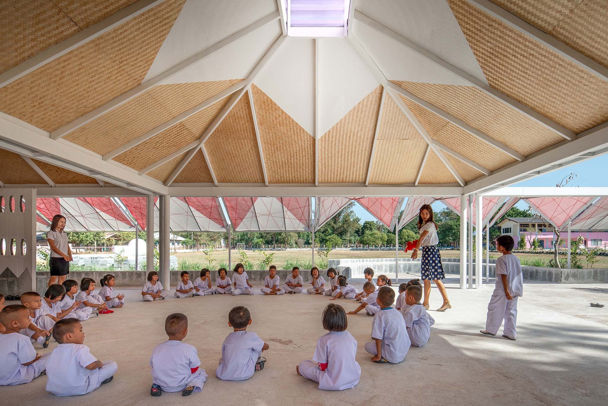 Bang Nong Saeng Kindergarten by Sarquella Torres Architects. Photograph by Beer Singnoi.