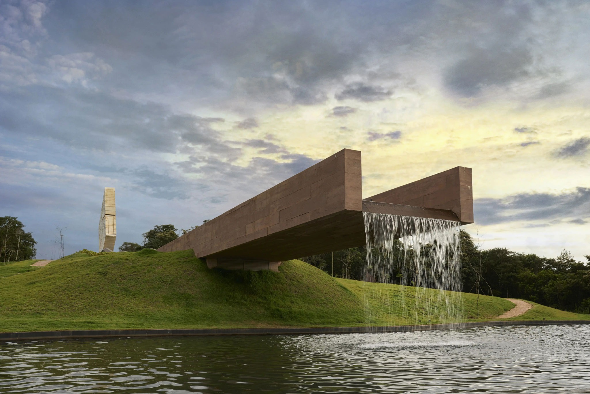 Brumadinho Memorial by Gustavo Penna Arquitetos Associados. Photography by Jomar Braganca.