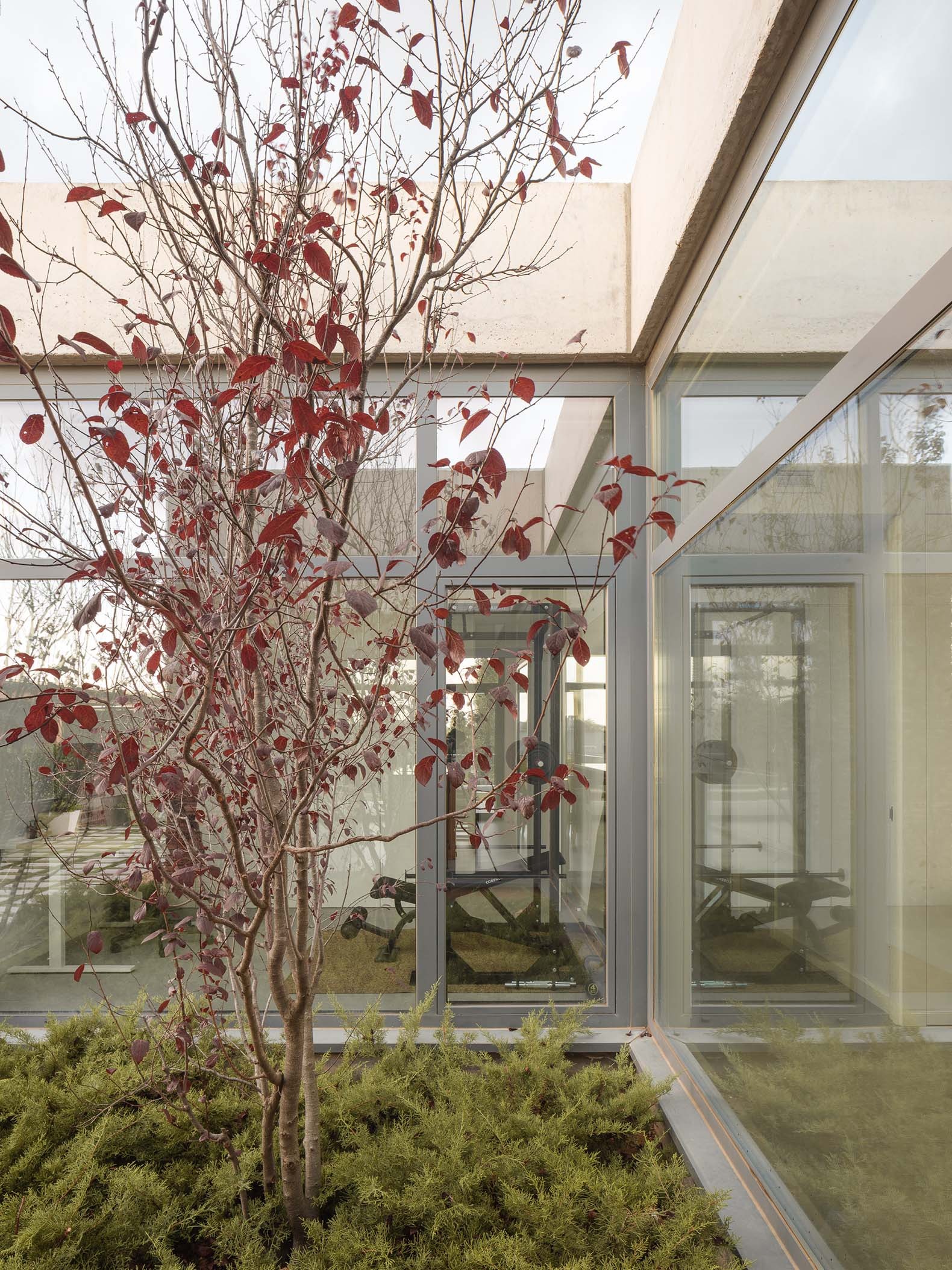 Lambda House by Guillem Carrera. Photograph by Filippo Poli.&nbsp;