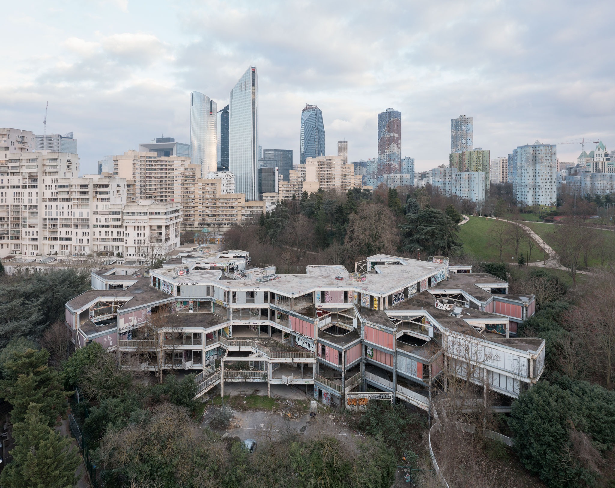 Campus du Parc by It's architecture. Photograph by Yves Marchand & Romain Meffre.
