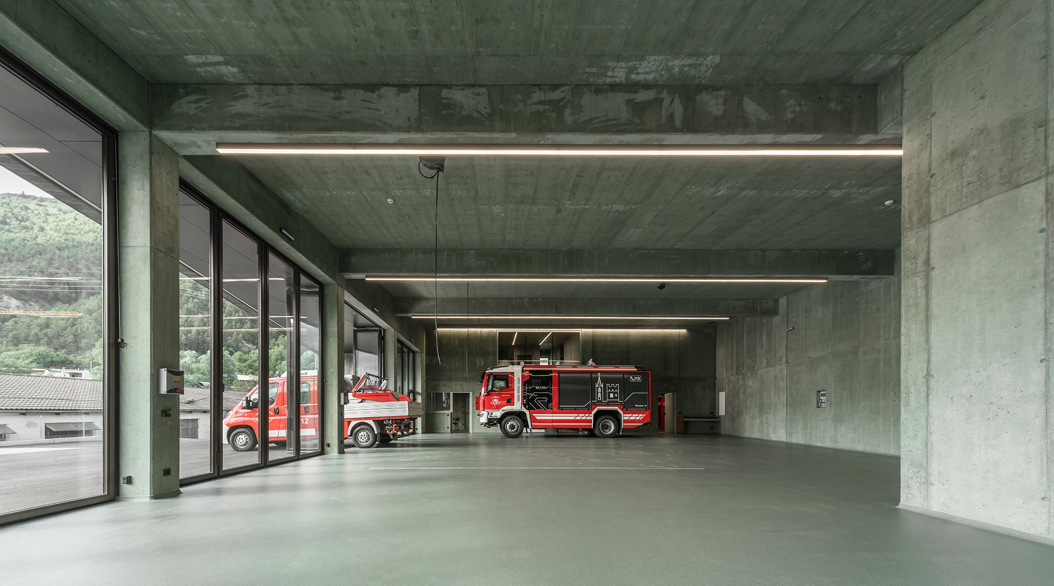 Centro de Protección Civil por Roland Baldi Architects. Fotografía por Oskar Da Riz.