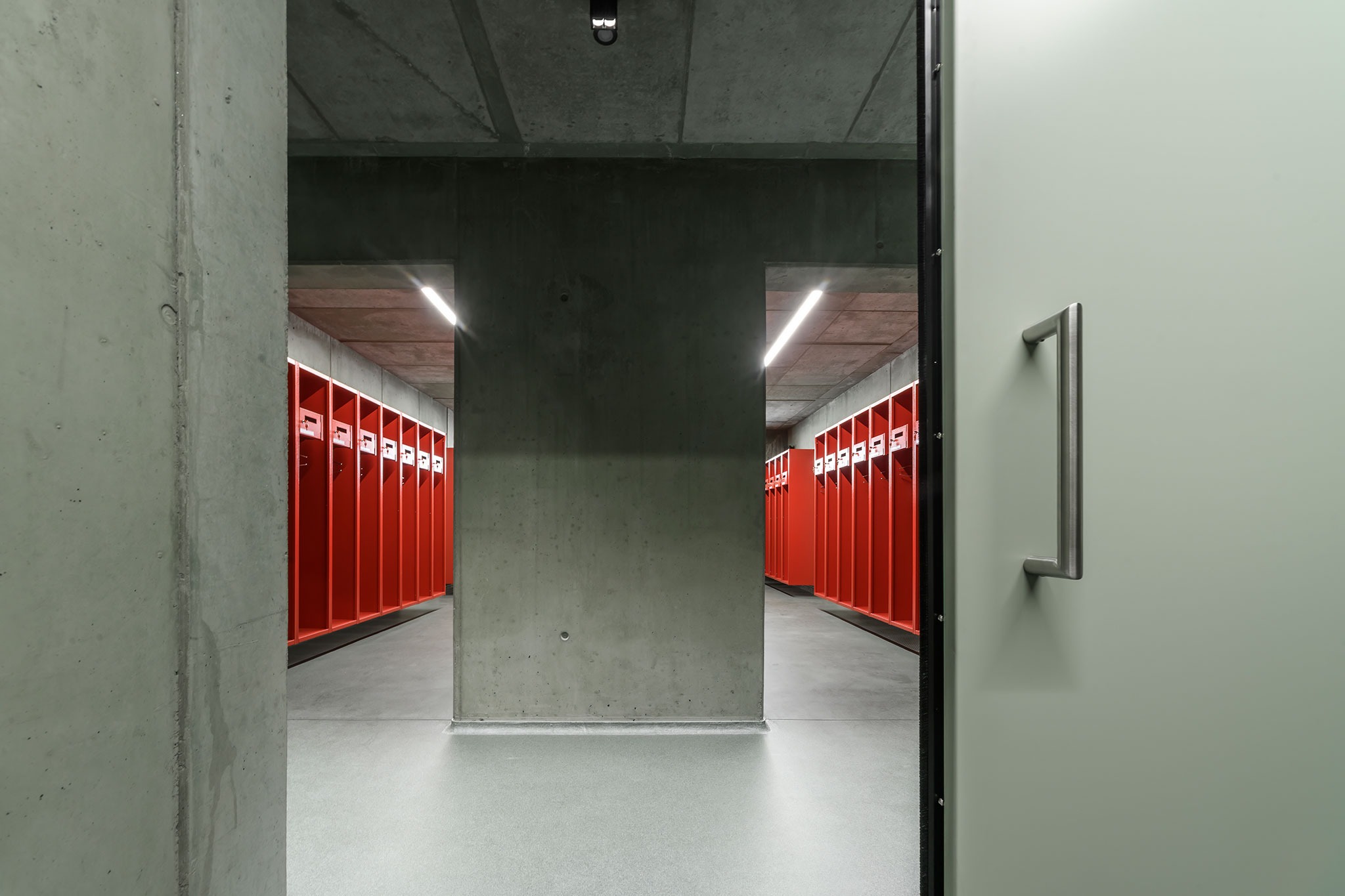 Centro de Protección Civil por Roland Baldi Architects. Fotografía por Oskar Da Riz.