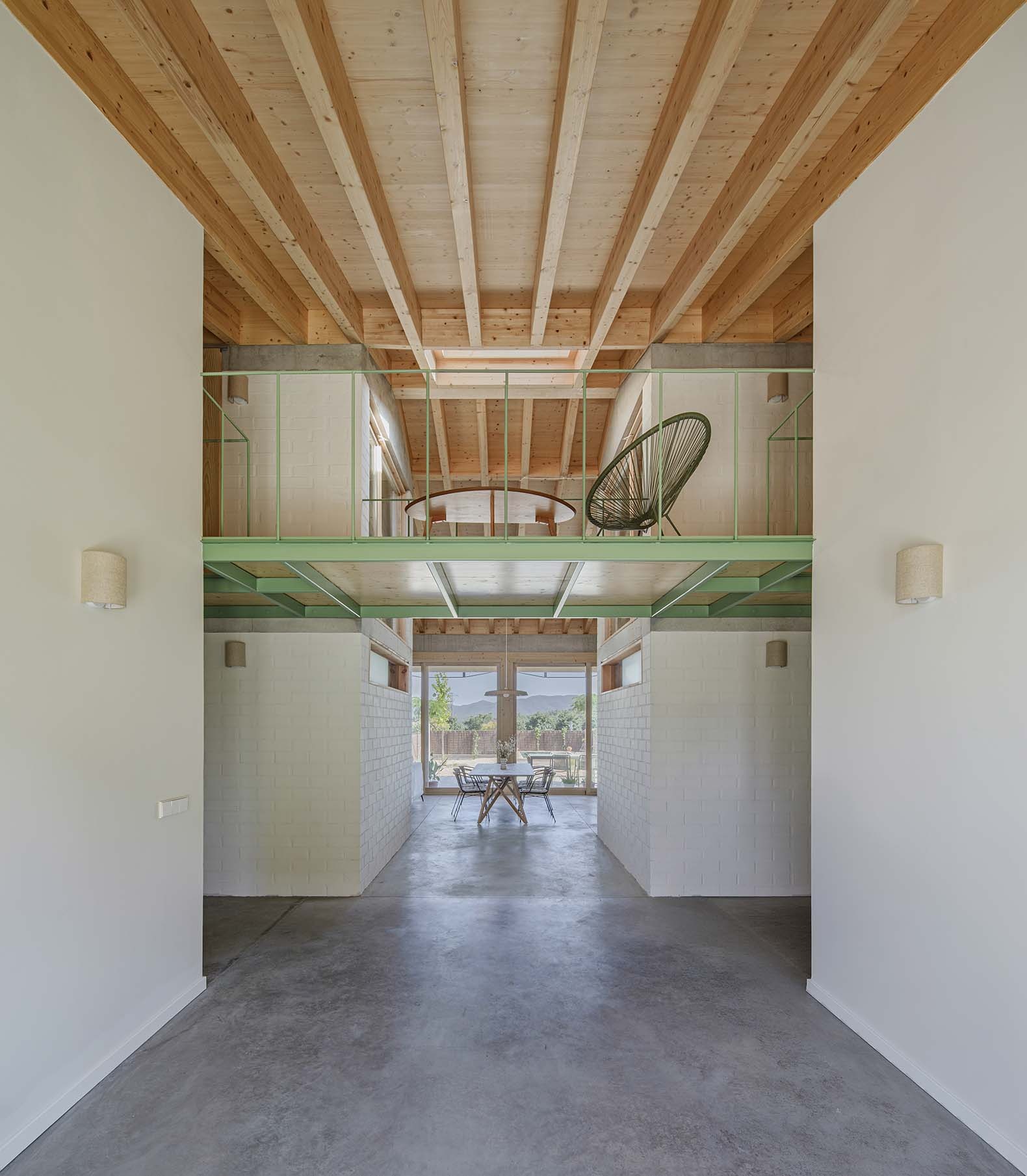 LX House by SAU Taller d'Arquitectura. Photograph by Andrés Flajszer.