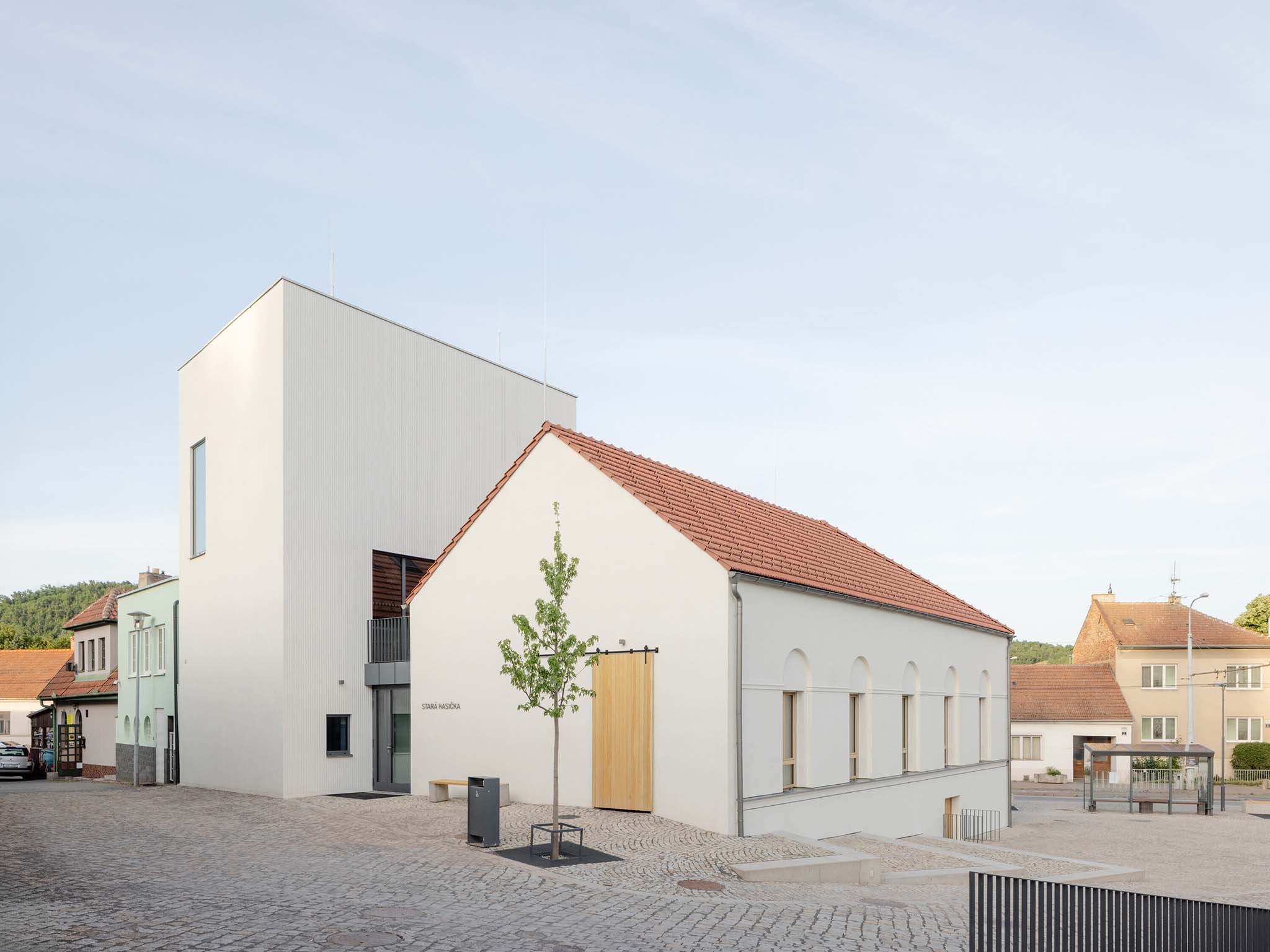 Stará hasička Cultural and Community Centre by Schwerpunkt. Photograph by Matej Hakár.