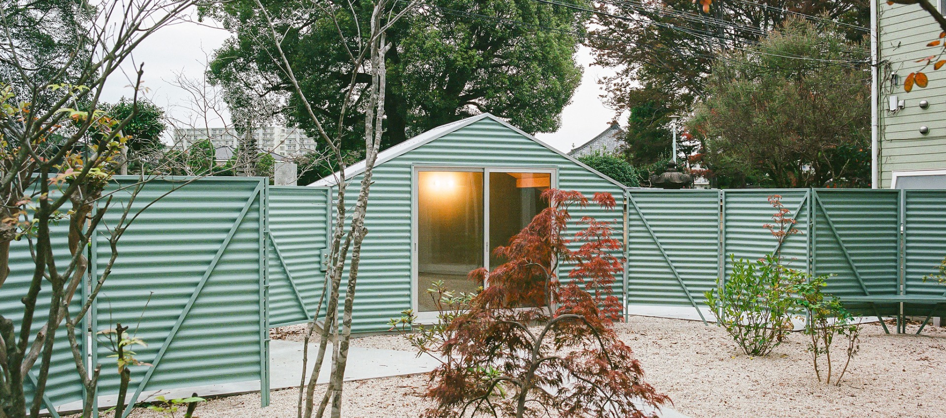 House by the temple by Kuma&Elsa. Photograph by Shohei Kuma