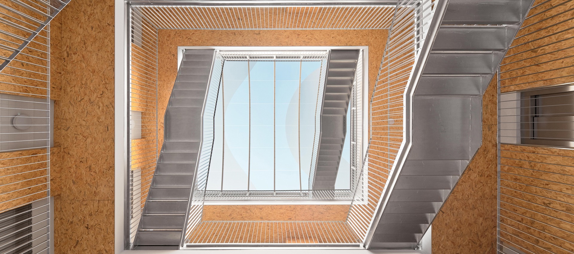 A transitional piece. Social housing and collective space by MBM