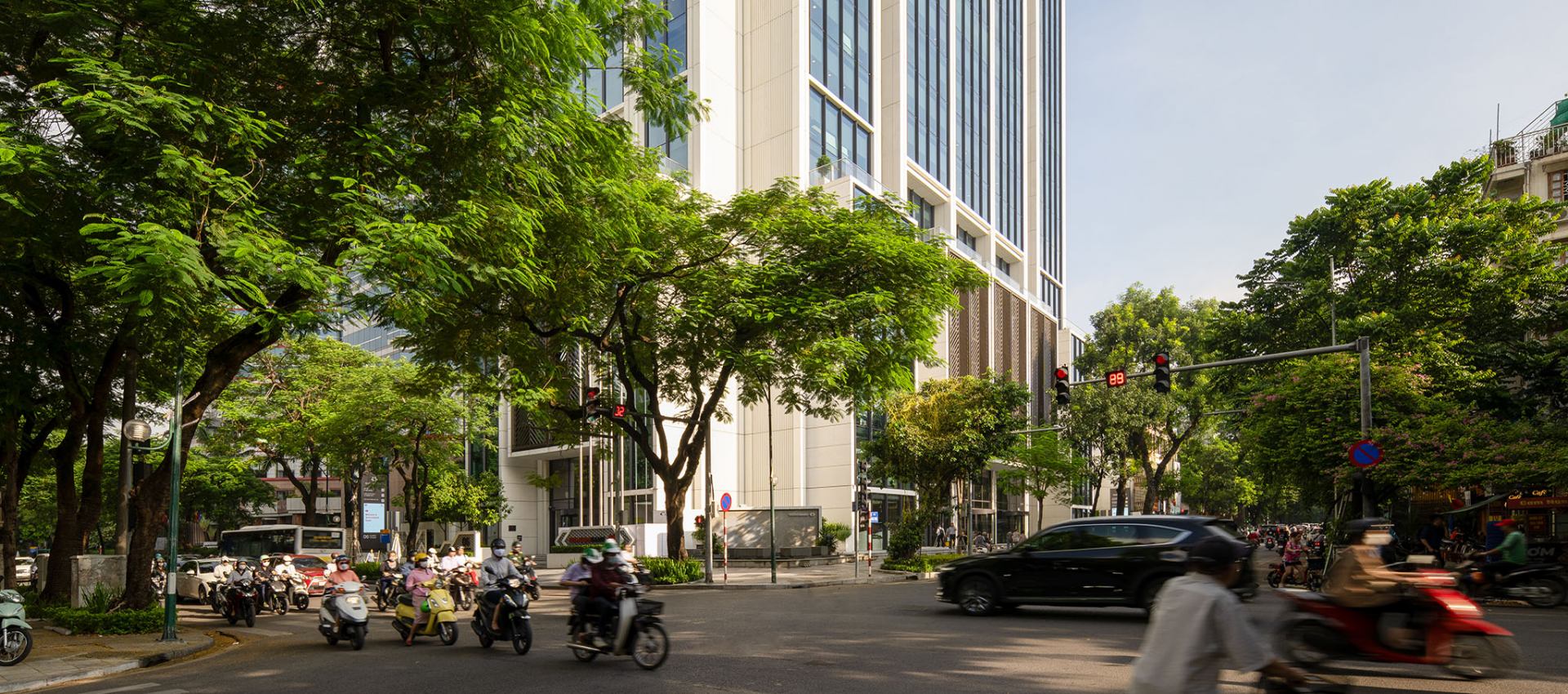 Nova sede do Techcombank em Hanói pela Foster + Partners |  Sobre Arquitetura e muito mais