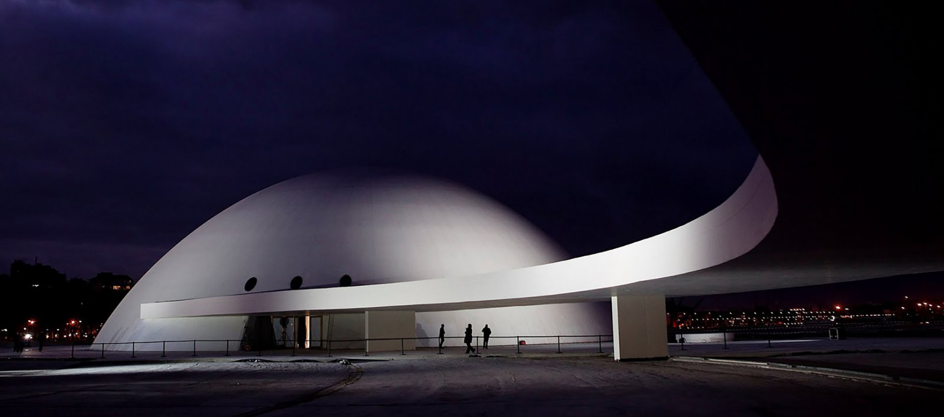 oscar-niemeyer-centro-niemeyer-sobre-arquitectura-y-m-s-desde-1998