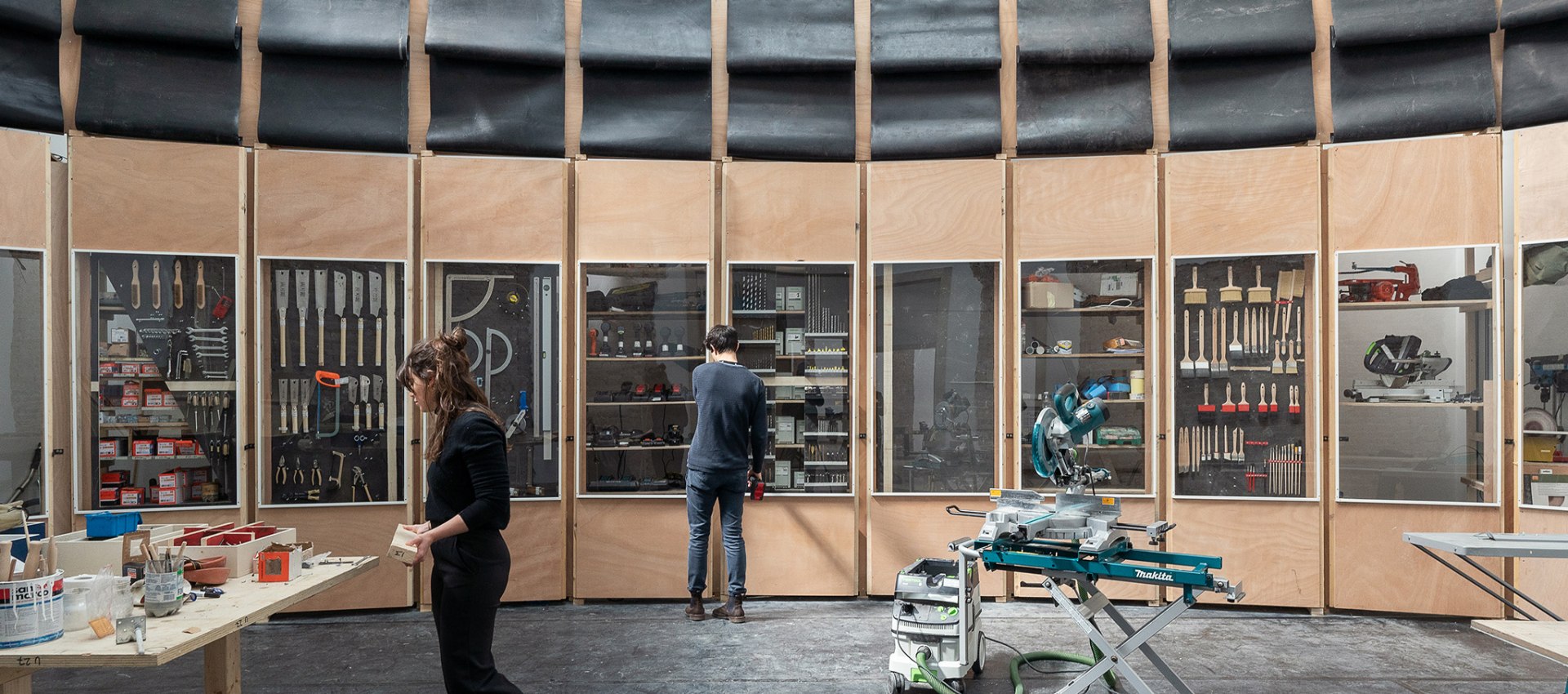 „Zur Wartung geöffnet.“  Deutscher Pavillon auf der Biennale von Venedig von Arch+, Summacumfemmer und Büro Juliane Greb |  Über Architektur und vieles mehr