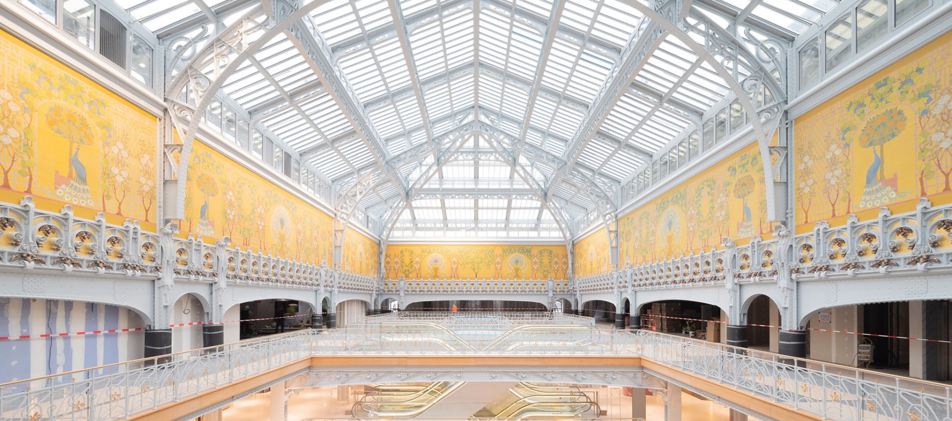 Frameweb  Paris's historic La Samaritaine department store reemerges,  restored as a mixed-use space