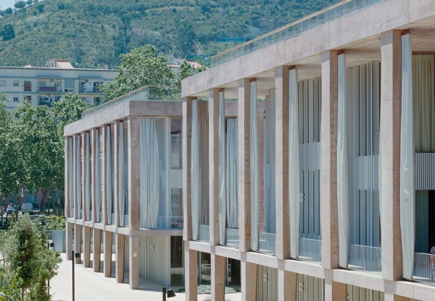 VHIR Centro de Investigación Campus Vall d’Hebron por BAAS + ESPINET/UBACH. Fotografía por Gregori Civera