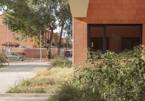 Centro Socio Cultural «El Ensanche» por Parra Arquitectos + José Miguel Useros. Fotografía por Imagen Subliminal