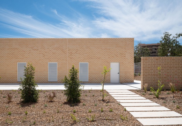 Extension of the Health Centre in La Carihuela by MarinaUno. Photograph by Fernando Alda