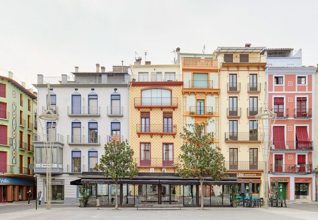 Plaza Major de Olot por unparelld'arquitectes. Fotografía por José Hevia