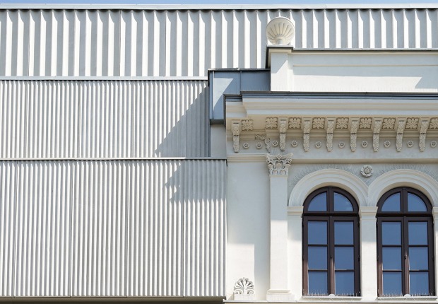 Teatro Żeromski en Kielce por WXCA. Fotografía por Oliwia Pakuszewska
