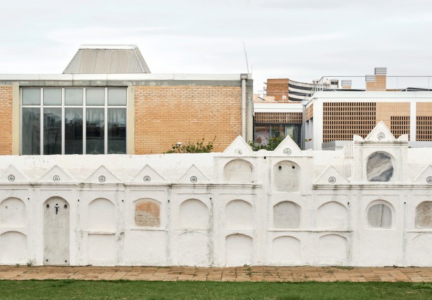 Ampliación del CAP Moisés Broggi de L'Escala por Coll-Leclerc. Fotografía por José Hevia