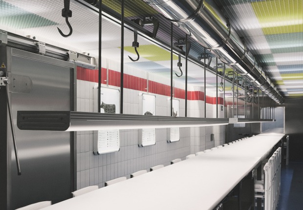 "Sala de Despiece SDD1" by yyplusplus. Photograph by Enanei