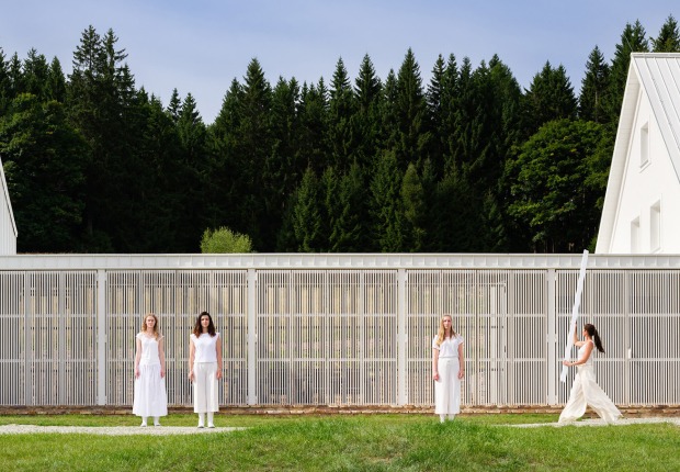 «Resurrección de los Sudetes» por No Architects. Fotografía por Studio Flusser