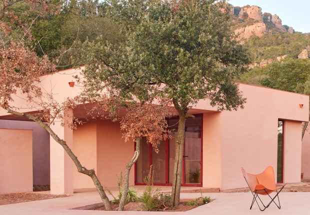 «Casa Sota la Mola» por Twobo. Fotografía por José Hevia