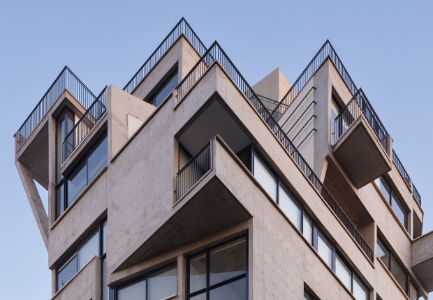 BLOCK Building by Ariel Jacubovich Oficina de Arquitectura. Photograph by Javier Agustín Rojas