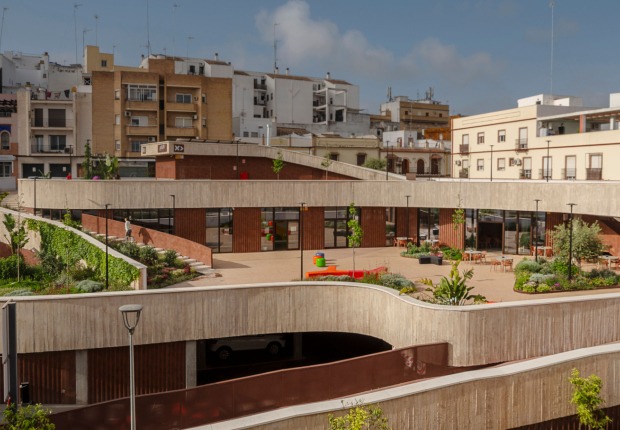 Casa de la juventud por DUNAR arquitectos + Felipe Retuerto. Fotografía por RN Fotógrafos 