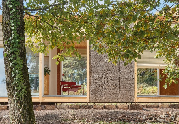 Casa Bosc por Ágora Arquitectura. Fotografía por Adrià Goulà