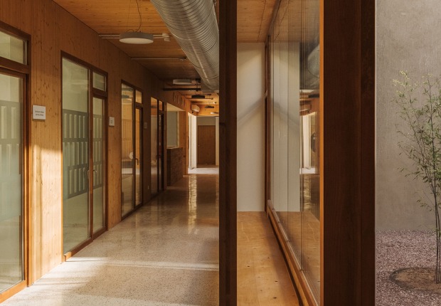 Centro de salud Son Ferriol por Laboqueria Arquitectura + Munarq. Fotografía por Ricard López 