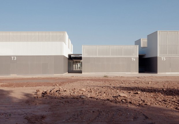New Headquarters FLC Valencian Community by MRM arquitectos. Photograph by Mikel Muruzabal Studio