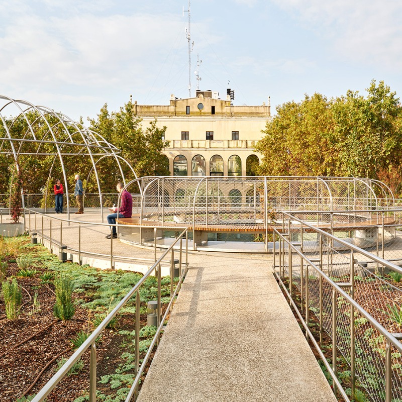Ampliación de la biblioteca Santa Oliva por Coll-Leclerc. Fotografía por José Hevia 