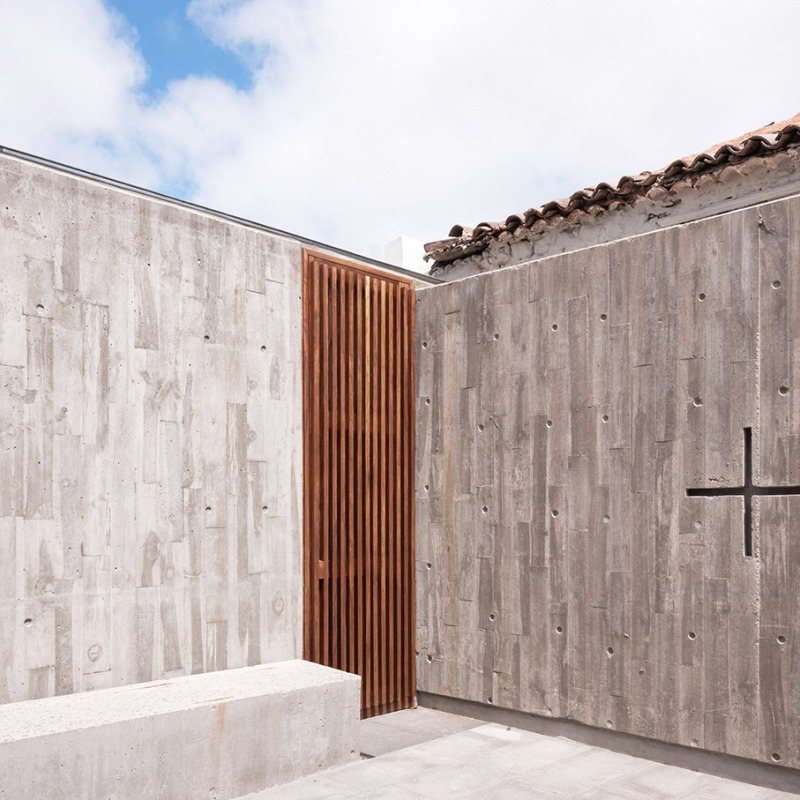 Iglesia de San Miguel Arcángel de Geneto por Alejandro Beautell. Fotografía por Flavio Dorta 